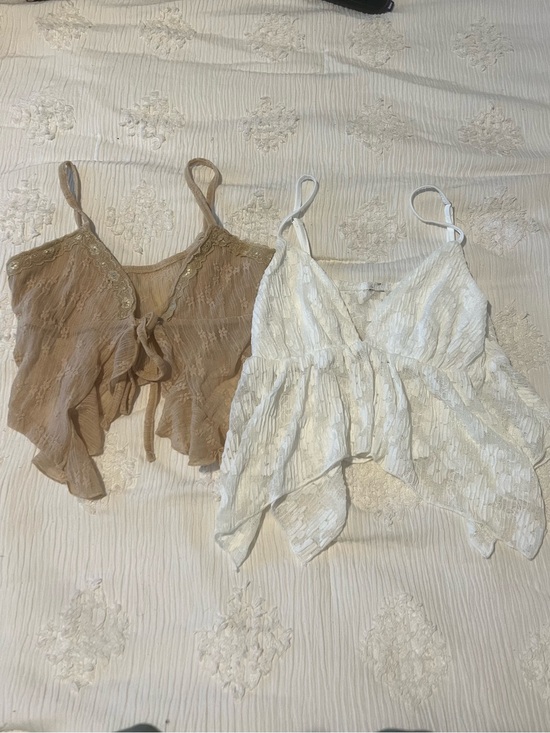 SHEIN Tops - SHEIN Beige and White Ruffle Tie-Front Spaghetti Strap Tops